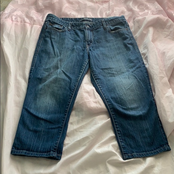 Levi’s capris - Picture 4 of 9